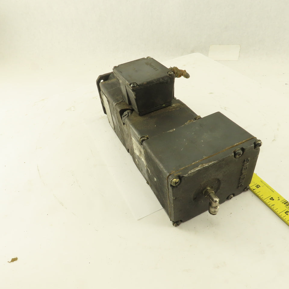 Siemens HU5042-0AF01-Z 166V 3000RPM .656kW Permanent Magnet Servo Motor