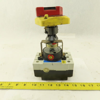 Cutler Hammer GWF 25k 20A 600VAC Circuit Breaker With Panel Operator LOTO