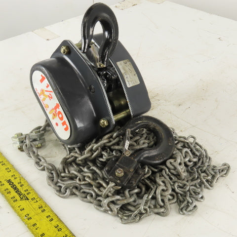 KoneCranes KM Series 1-1/2 Ton Manual Chain Hoist 12" Lift 6' Hand Wheel Chain