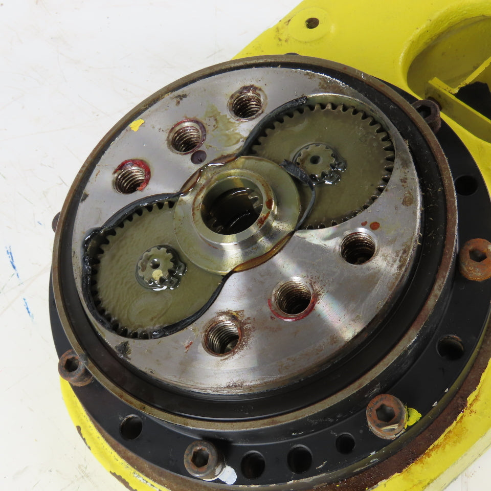 Fanuc A05B-1210-B202 M-6i Robotic Manipulator J1 Axis Casting And Reducer