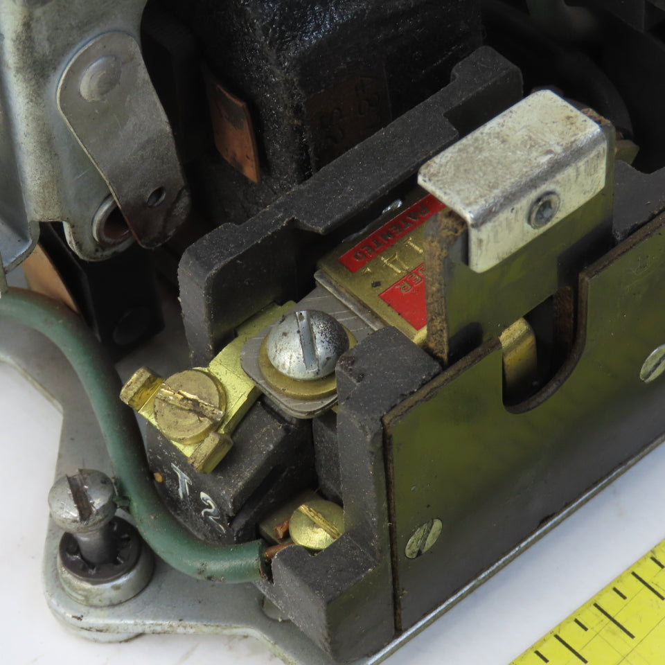 Square D Class 8536 Type SG20B Magnetic Contactor 208/220V Coil