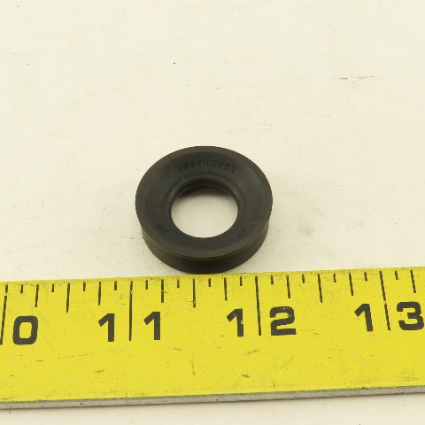 International Navistar 1855137C1 Oil Drain Seal