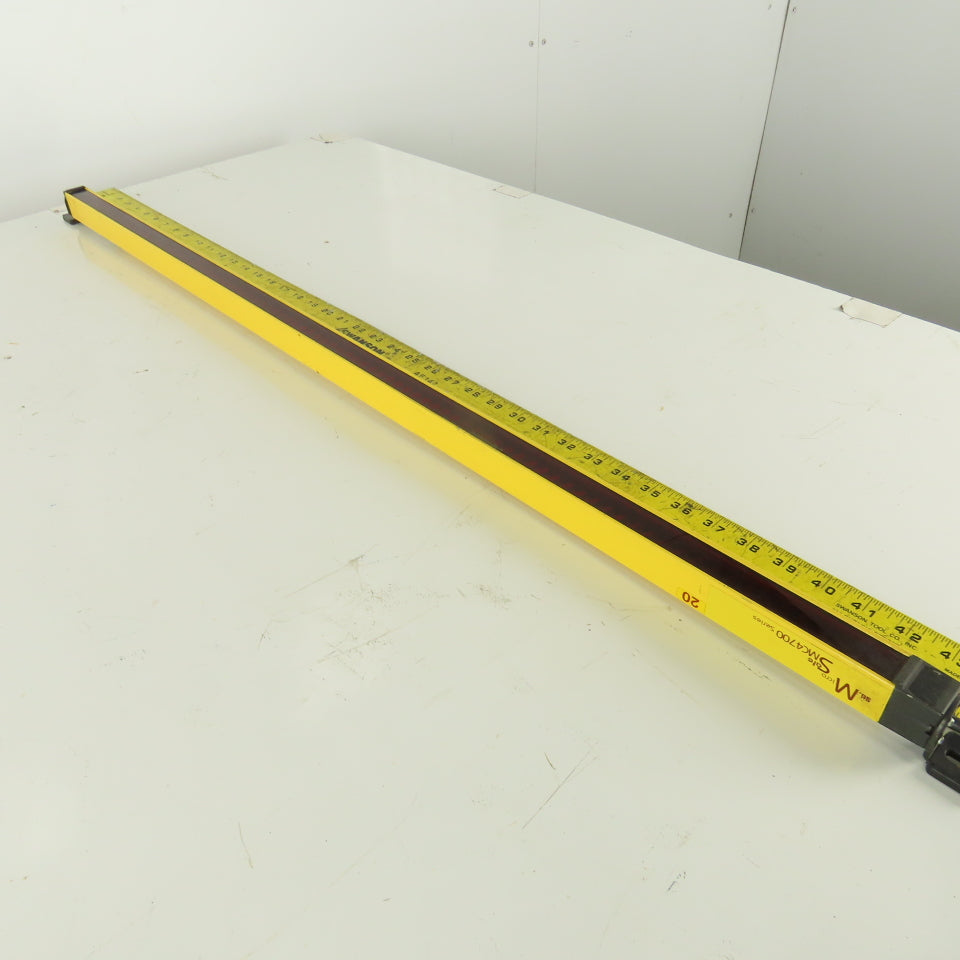 STI MC47SR-20-975-X Micro Safe Light Curtain Transmitter