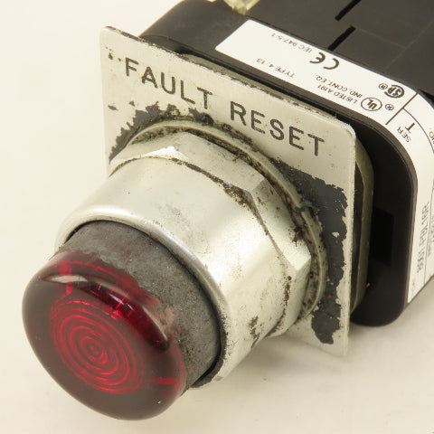 Allen Bradley 800T-PBL16R 120V Illuminated Red Momentary Contact Push Button