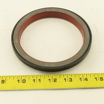 Navistar 1876897C1 Shaft Seal