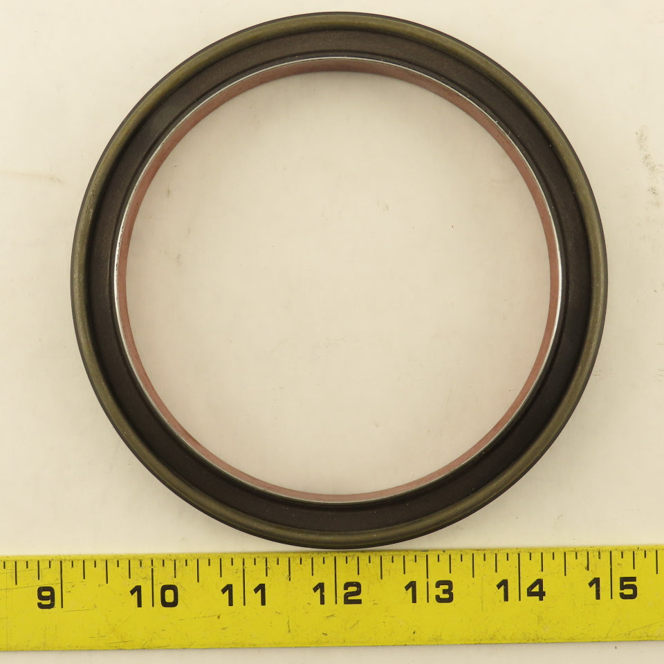 Navistar 1876897C1 Shaft Seal