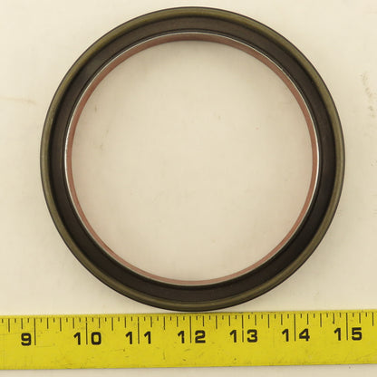 Navistar 1876897C1 Shaft Seal