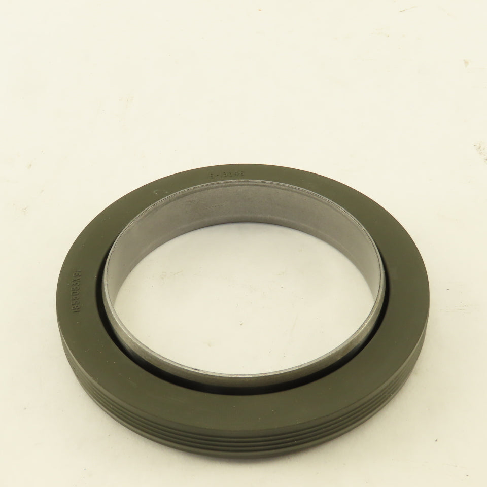 1855083X91 Navistar Oil Seal & Sleeve