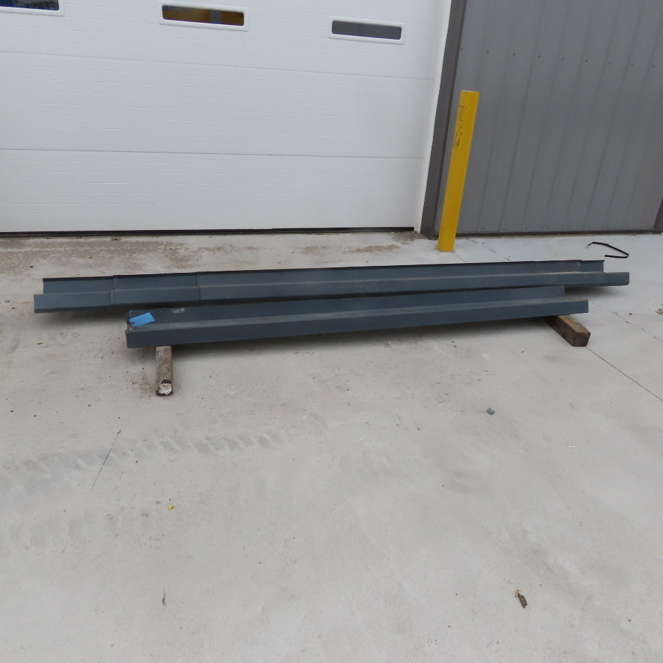 Steel Building Material Z Section Purlins Painted Lot of 8