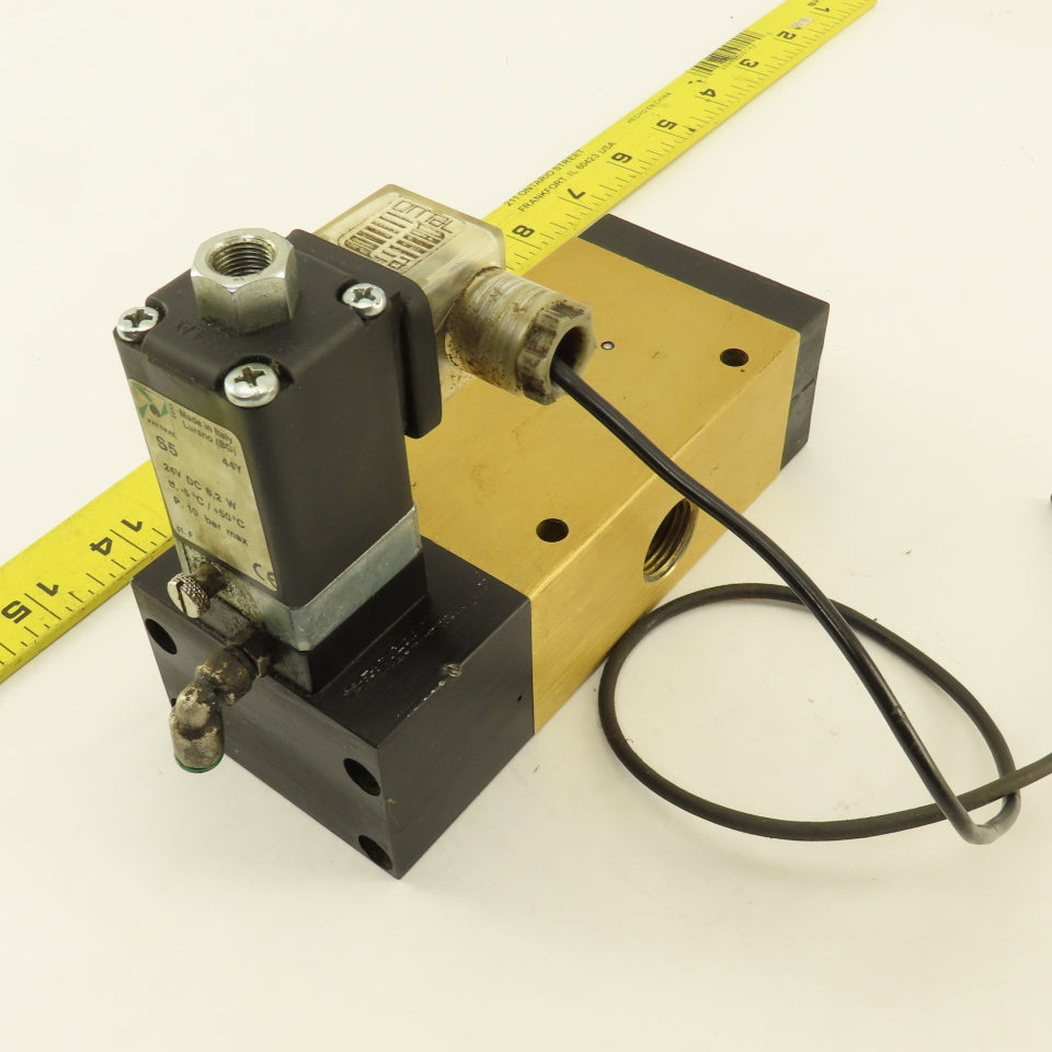 3/2 Way Pneumatic Solenoid Directional Valve 24VDC Coil 1/2" NPT