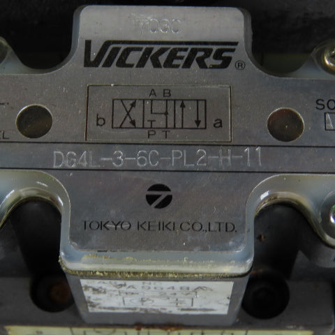 Vickers DG4L-3-6C-PL2-H-11 3 Way Float Center Metered Check Valve Manifold 24VDC