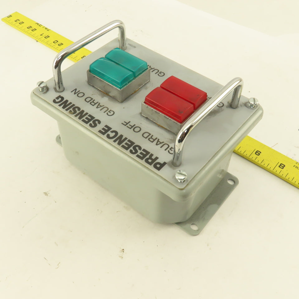 Cutler Hammer 57-2568 28V 120V Max Presence Sensing Light Source