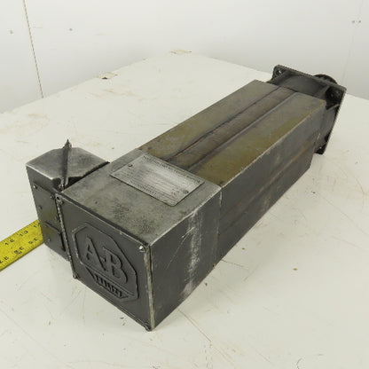 Allen Bradley 1326-APB4E-X005 Servo Motor 3000RPM 35.7 ARMS 200 Torque