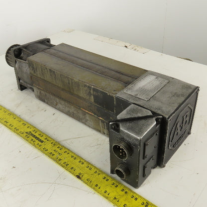 Allen Bradley 1326-APB4E-X005 Servo Motor 3000RPM 35.7 ARMS 200 Torque