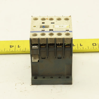 Telemecanique CA4KN22bW3 Control Relay Contactor  3 Pole