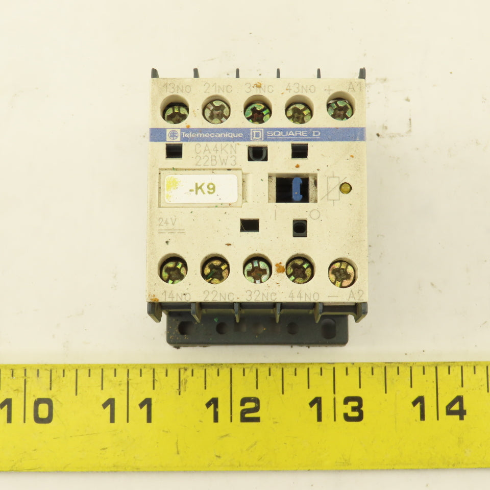Telemecanique CA4KN22bW3 Control Relay Contactor  3 Pole