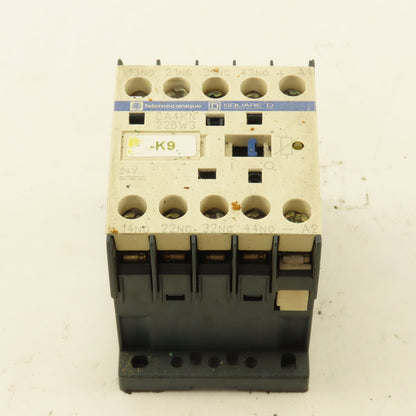 Telemecanique CA4KN22bW3 Control Relay Contactor  3 Pole