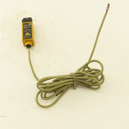 Omron E3S-X3CB4 12-24VDC Photoelectric Switch