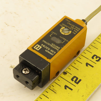 Omron E3S-X3CB4 12-24VDC Photoelectric Switch