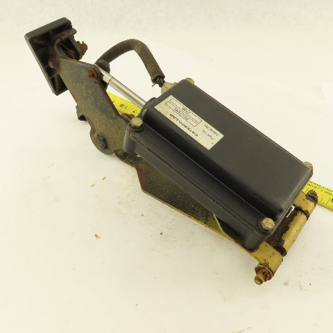 Caterpillar 091-7466 Accelerator Control Assembly W/Pedal From a M350 Forklift