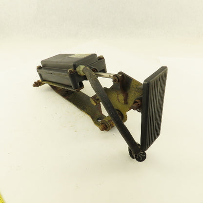Caterpillar 091-7466 Accelerator Control Assembly W/Pedal From a M350 Forklift