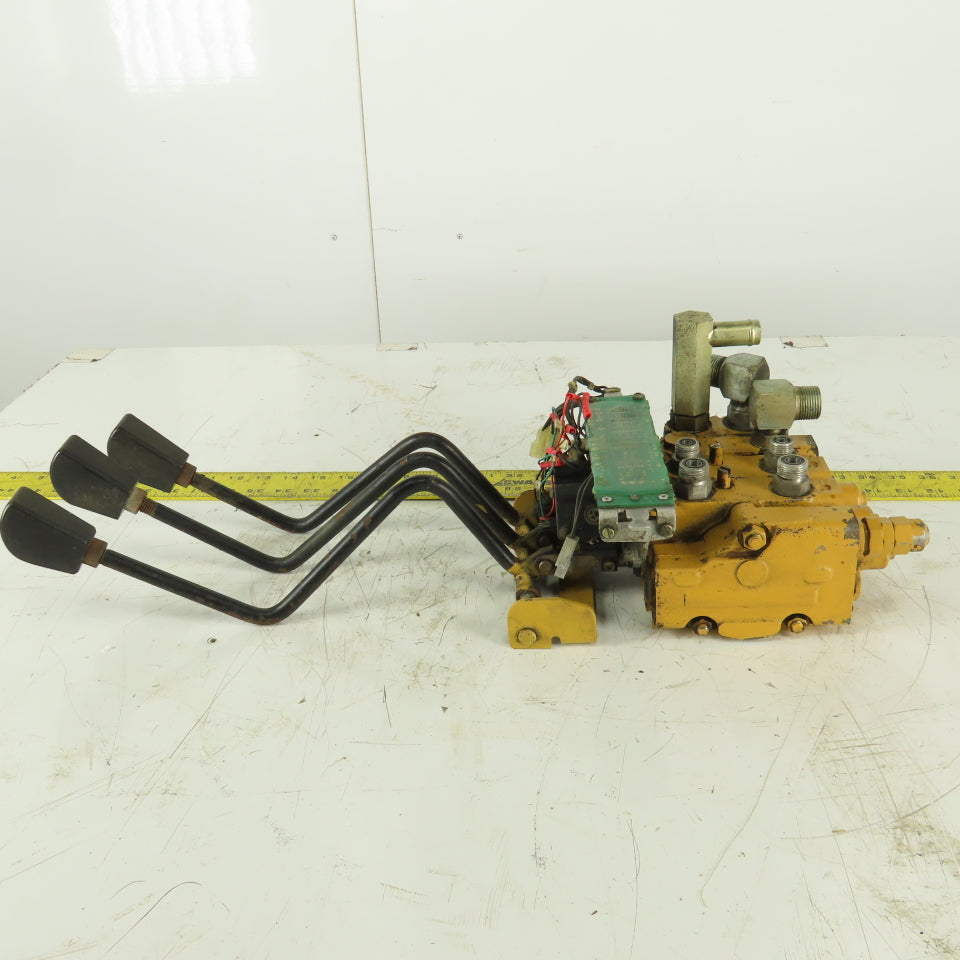 Caterpillar Mast Hydraulic Spool Valve Hand Control  From a M350 Forklift