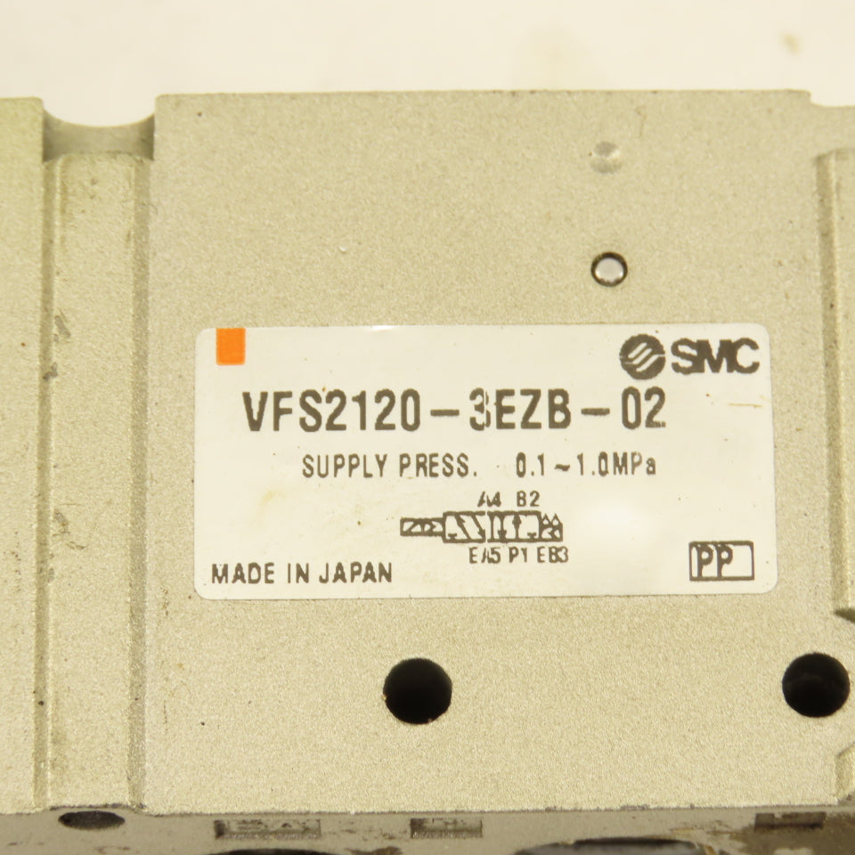 SMC VFS2120-3EZB-02 Pneumatic Air Solenoid Valve 135V 60Hz