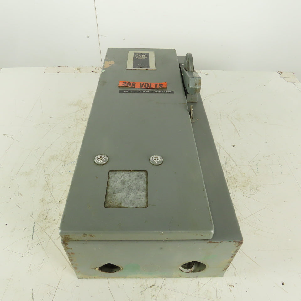 Allen Bradley 712-BAB245 600V 3Ph 10Hp MAX Combination Starter Disconnect 120V