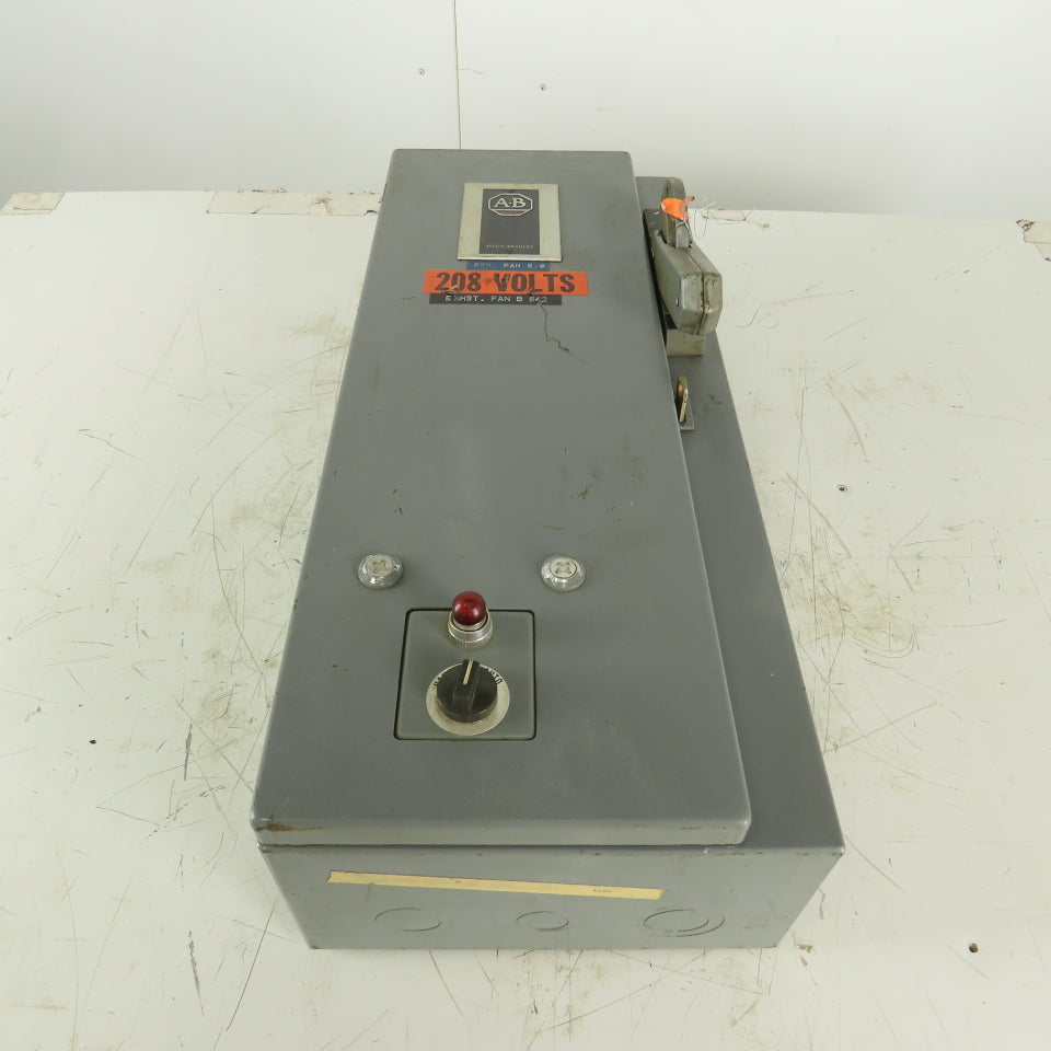 Allen Bradley 712-AAH2478 600V 3Ph 5Hp MAX Combination Starter Disconnect 208V