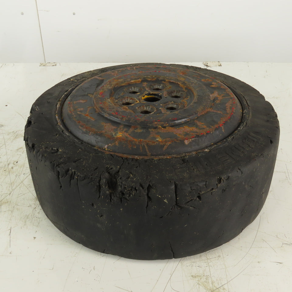 Hyster 85S-23-EE Super Solid Forklift Tire W/Rim 16-1/4