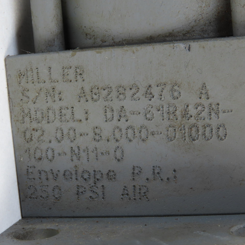Miller DA-61R42N 2" Bore 8" Double Ended Stroke Air Cylinder 250 PSI