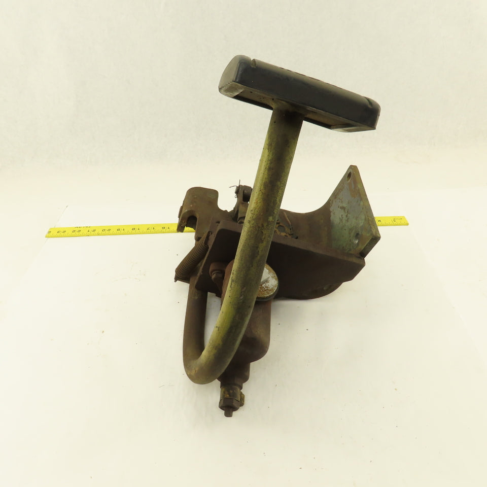 Clark 36/48VDC Forklift Hydraulic master Cylinder Assembly W/Pedal