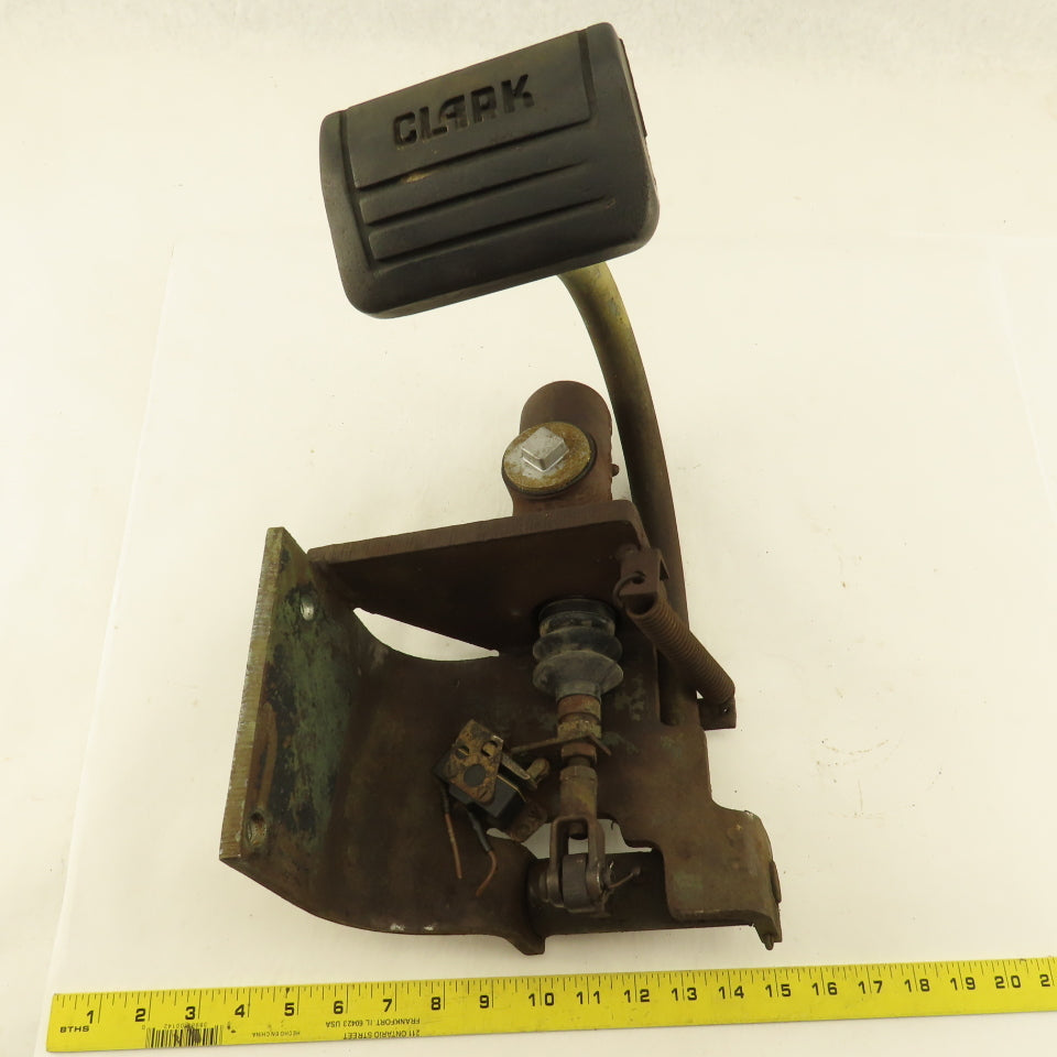 Clark 36/48VDC Forklift Hydraulic master Cylinder Assembly W/Pedal