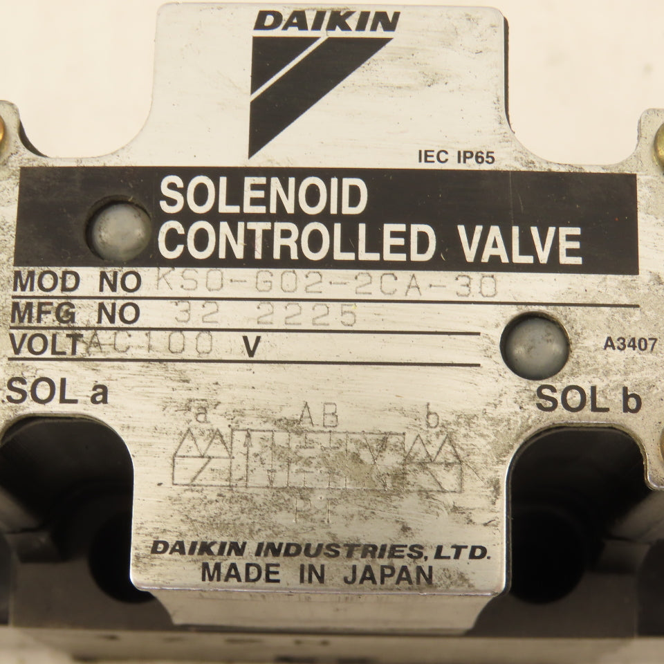 Daikin KS0-G02-2CA-30 Double Solenoid Hydraulic Valve 4/3 Way Closed 100V