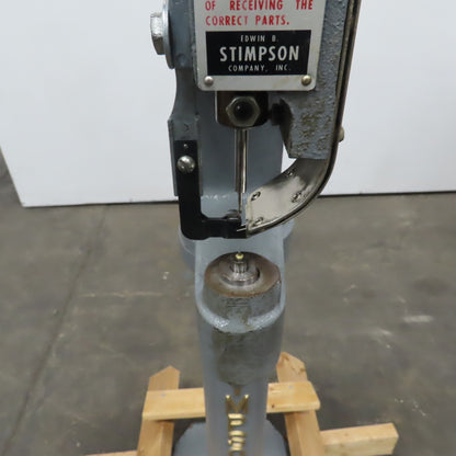 Stimpson R1 Foot Powered Riveter Machine Eyelets Grommet Snap Fasteners