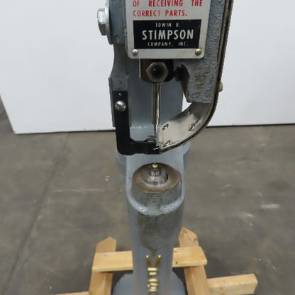 Stimpson R1 Foot Powered Riveter Machine Eyelets Grommet Snap Fasteners