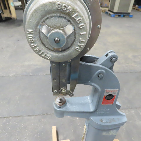 Stimpson R1 Foot Powered Riveter Machine Eyelets Grommet Snap Fasteners