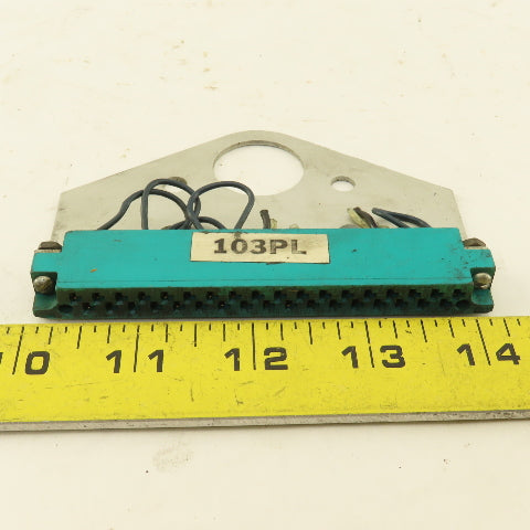 AMP 3-582151-4 35 Female Pin Edge Connector