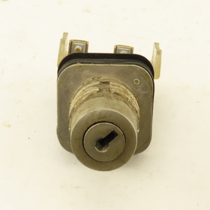 Allen Bradley 800T-XD1 600V Keyed Selector Switch No Keys Lot Of 3