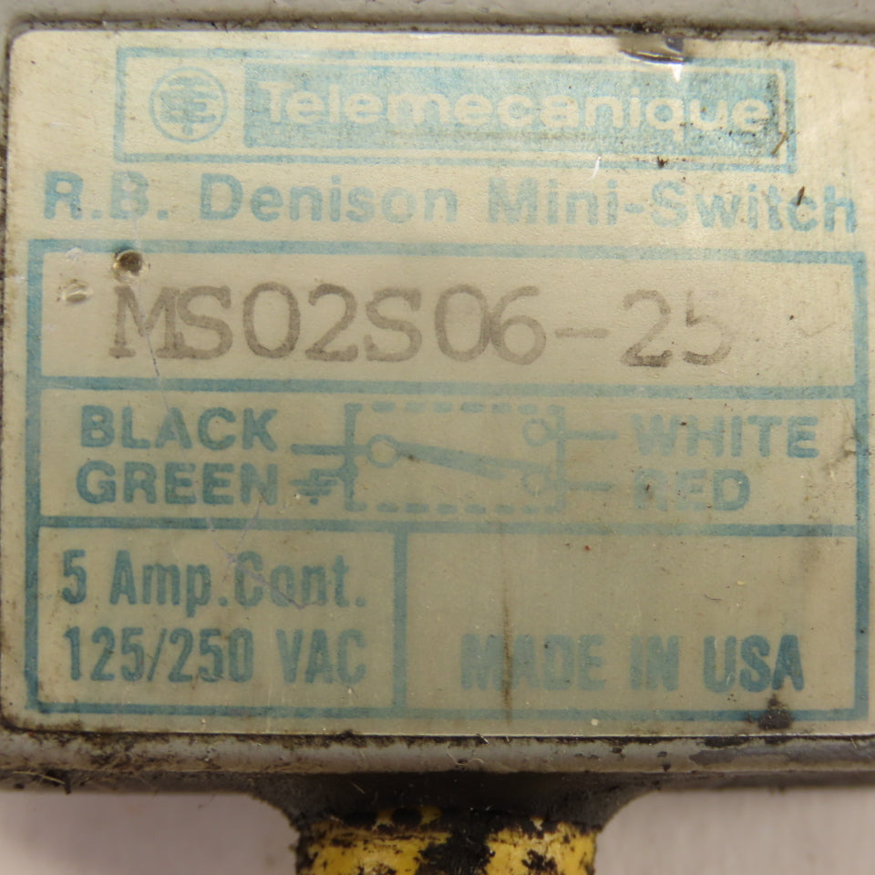 Telemecanique MS02S06-25 125/250VAC 5A Roller Plunger Limit Switch