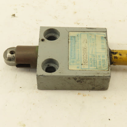 Telemecanique MS02S06-25 125/250VAC 5A Roller Plunger Limit Switch