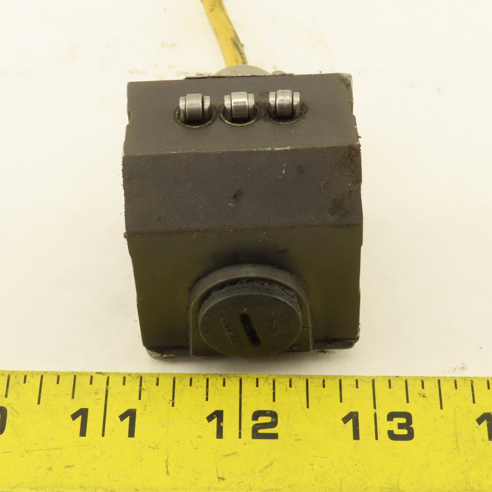 Balluff B3 R8-40-11 Mechanical Multiple Position Limit Switch 3 Way