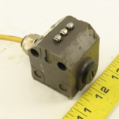 Balluff B3 R8-40-11 Mechanical Multiple Position Limit Switch 3 Way