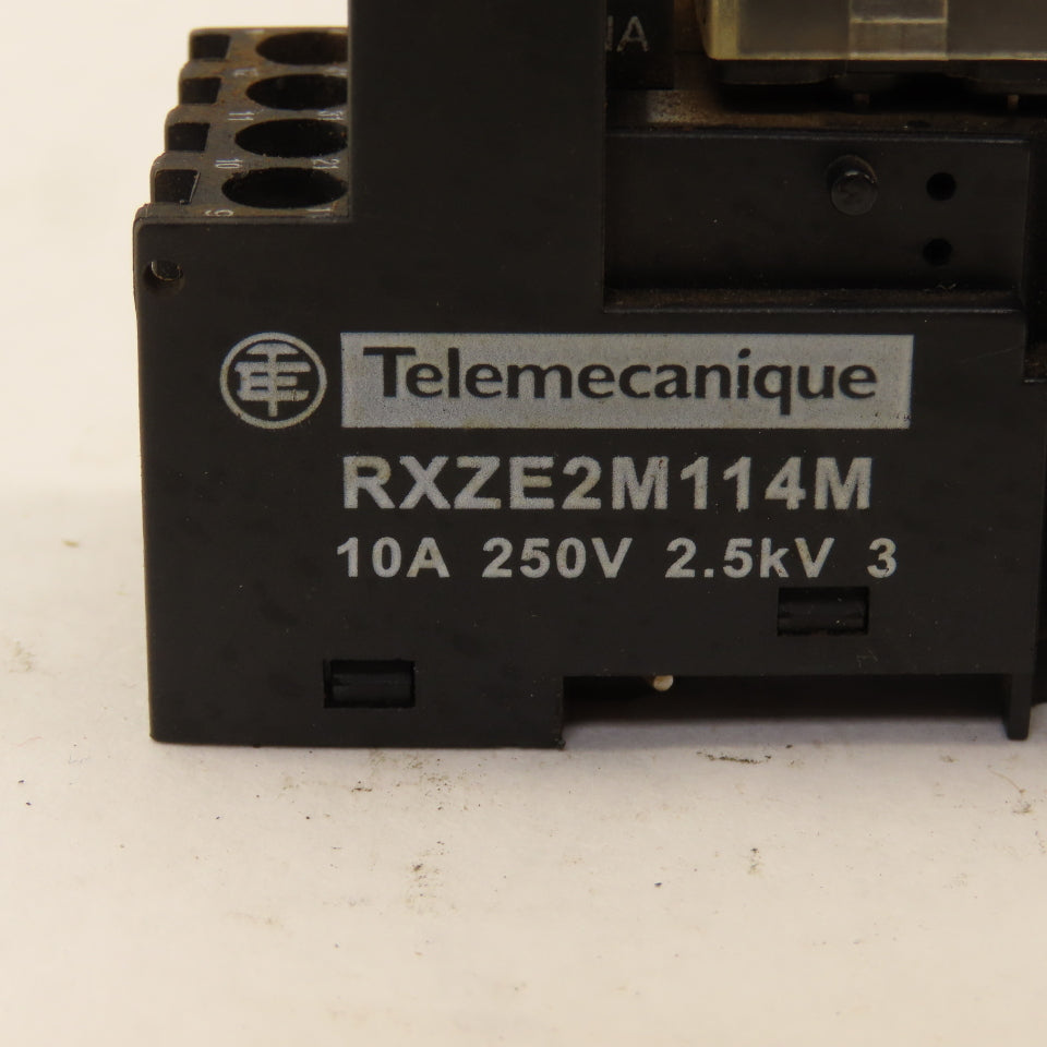 Telemecanique RXM4GB2BD 24VDC Cube Relay W/ Socket Lot Of 3