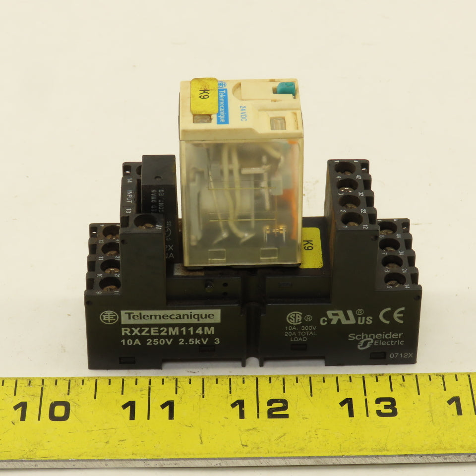 Telemecanique RXM4GB2BD 24VDC Cube Relay W/ Socket Lot Of 3
