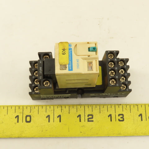 Telemecanique RXM4GB2BD 24VDC Cube Relay W/ Socket Lot Of 3