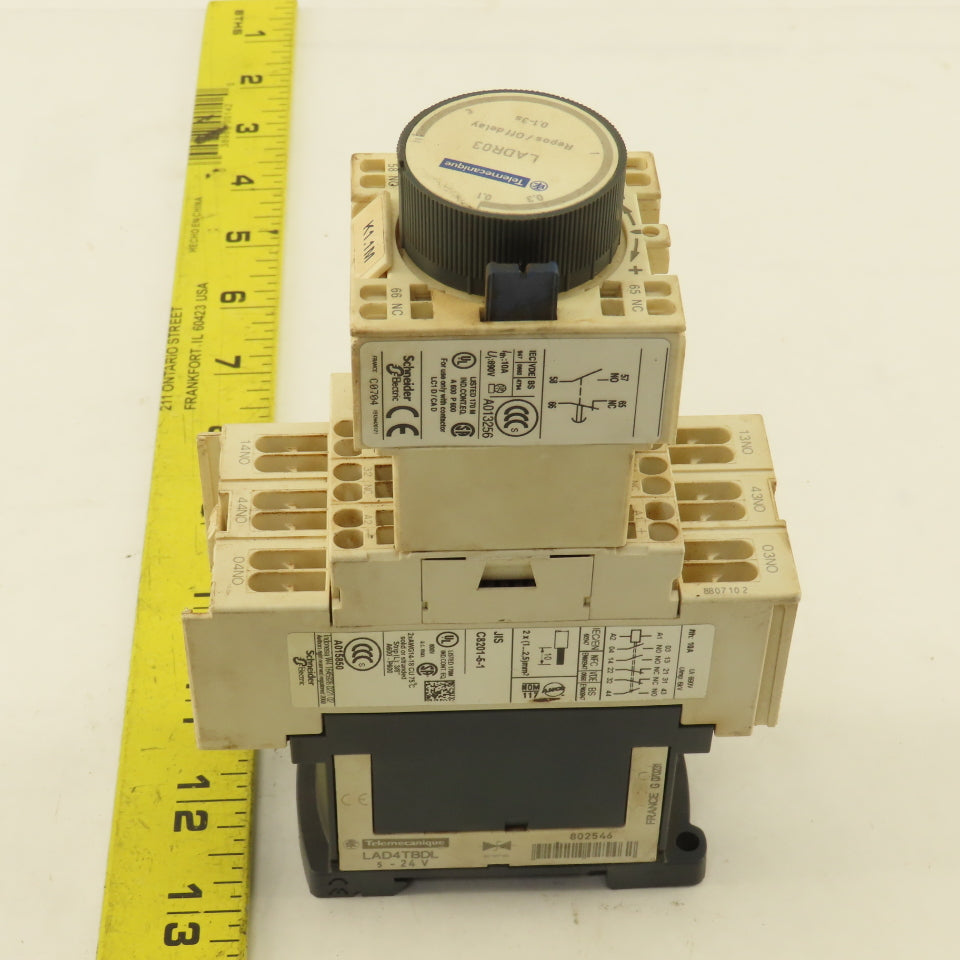 Telemecanique CAD323 600V 10A Contactor Relay W/ 0.1-3s Timer