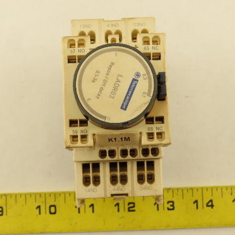 Telemecanique CAD323 600V 10A Contactor Relay W/ 0.1-3s Timer