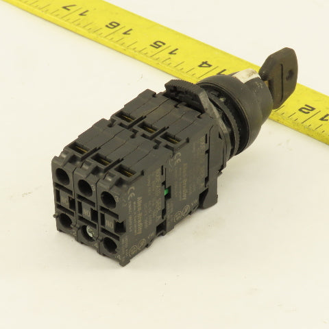 Allen Bradley 3 Position Keyed Selector Switch 600V 10A