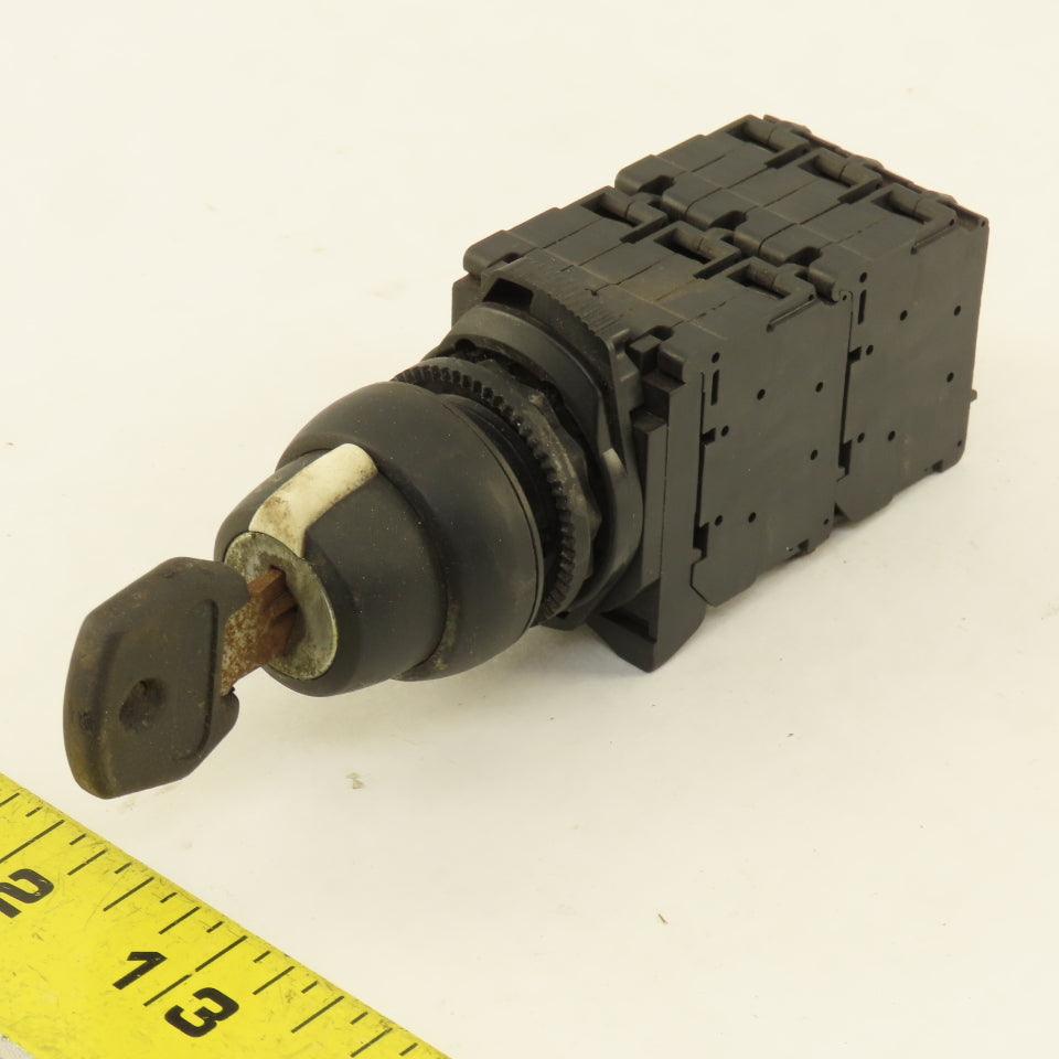 Allen Bradley 3 Position Keyed Selector Switch 600V 10A